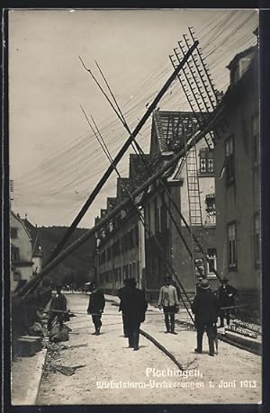 Ansichtskarte Plochingen, Verheerungen nach Wirbelsturm am 1.6.1913, geknickte Leitungsmasten