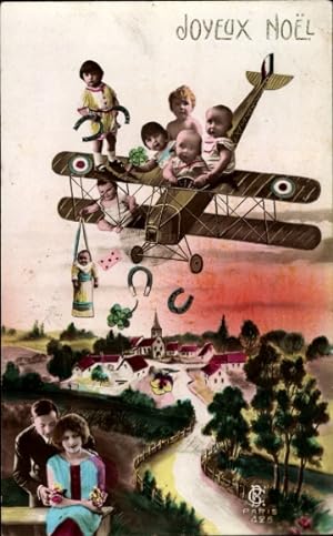 Ansichtskarte / Postkarte Glückwunsch Weihnachten, Französisches Militärflugzeug, Fotomontage, Babys