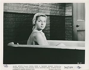 Bild des Verkufers fr Blonde Sinner [Yield to the Night] (Original photograph from the 1956 film noir) zum Verkauf von Royal Books, Inc., ABAA