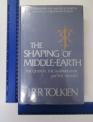 Image du vendeur pour The Shaping of Middle-Earth: The Quenta, the Ambarkanta, and the Annals, Together With the Earliest 'Silmarillion' and the First Map (History of Middle-earth) mis en vente par Coas Books