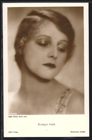 Bild des Verkufers fr Ansichtskarte Portrait der Schauspielerin Evelyn Holt mit sehnsuchtsvollem Blick zum Verkauf von Bartko-Reher