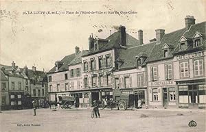 Postkarte Carte Postale 13974618 La Loupe 28 Eure-et-Loir Place de l'HÃ tel de Ville et Rue du Gr...