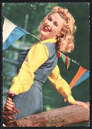 Bild des Verkufers fr Ansichtskarte Schauspielerin Bibi Johns posiert auf einem Boot zum Verkauf von Bartko-Reher