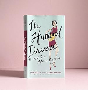 Immagine del venditore per The Hundred Dresses: The Most Iconic Styles of Our Time venduto da boredom books