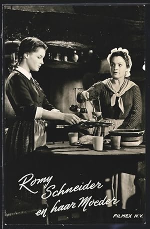 Ansichtskarte Schauspielerin Romy Schneider in einer Küchenszene