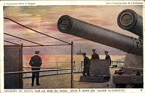 Ansichtskarte / Postkarte Britisches Kriegsschiff, HSM Queen Elizabeth, Seeleute, Sonnenuntergang
