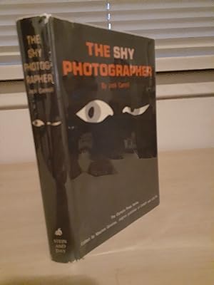 Image du vendeur pour The Shy Photographer mis en vente par Frabjous Books