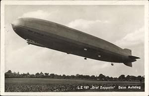 Ansichtskarte / Postkarte Luftschiff LZ 127 Graf Zeppelin beim Aufstieg