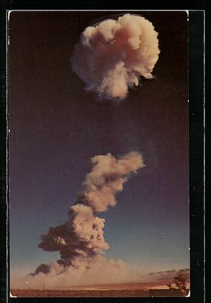 Ansichtskarte Atomic Bomb Explosion, atomic cloud dissipates over isolated detonation era