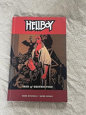 Imagen del vendedor de Hellboy Volume 1: Seed of Destruction a la venta por Jon A Sewell