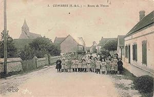 Postkarte Carte Postale 13975032 Combres 28 Eure-et-Loir Route de Thiron groupe des enfants
