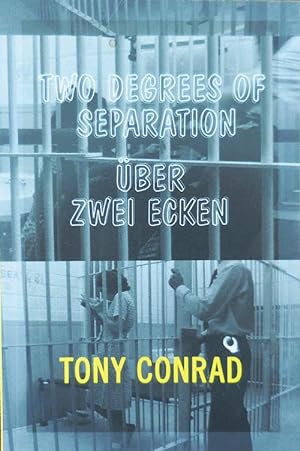 Imagen del vendedor de Two Degrees of Separation / Uber Zwei Ecken a la venta por Derringer Books, Member ABAA