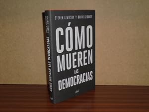 Seller image for CMO MUEREN LAS DEMOCRACIAS for sale by Libros del Reino Secreto