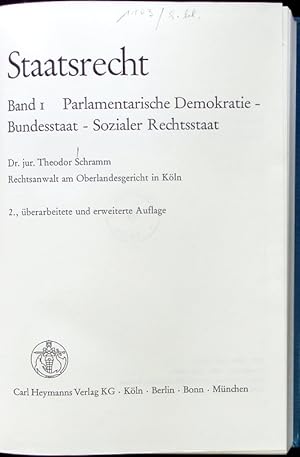 Seller image for Staatsrecht; Bd. 1: Parlamentarische Demokratie, Bundesstaat, sozialer Rechtsstaat. for sale by Antiquariat Bookfarm
