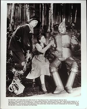 Bild des Verkufers fr The Wizard of Oz 8 X 10 Still 1939 JUdy Garland, Ray Bolger, Jack Haley! zum Verkauf von AcornBooksNH