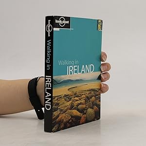Bild des Verkufers fr Walking in Ireland zum Verkauf von Bookbot