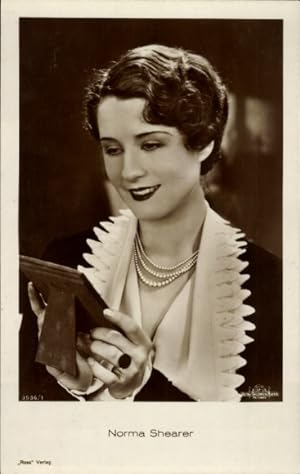 Ansichtskarte / Postkarte Schauspielerin Norma Shearer, Portrait