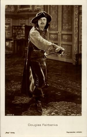 Ansichtskarte / Postkarte Schauspieler Douglas Fairbanks, Portrait in Kostüm, Ross Verlag 3658/3