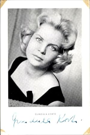 Ansichtskarte / Postkarte Schauspielerin Gundula Korte, Portrait, Autogramm
