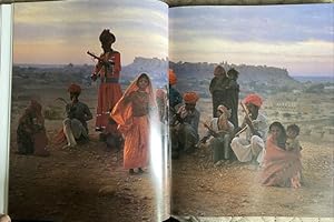 Seller image for Roma : eine Reise in die verborgene Welt der Zigeuner. Aus dem Englischen von Uta Haas. for sale by Treptower Buecherkabinett Inh. Schultz Volha