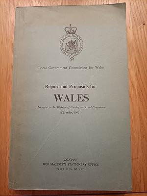 Imagen del vendedor de The Royal Commission on Local Government : evidence in brief : summaries of evidence to the Commission and of other material on the subject published in the Local Government Chronicle. a la venta por BettsBooksWales