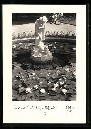 Bild des Verkufers fr Foto-Ansichtskarte Adalbert Defner: Innsbruck, Froschknig im Hofgarten zum Verkauf von Bartko-Reher