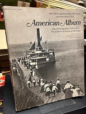 Image du vendeur pour American Album Abridged. How We Looked and How We Lived in a Vanished U.S.A. Rare Photographs Collected by The Editors of American Heritage. mis en vente par Antiquariat Hecht