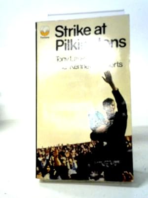 Bild des Verkufers fr Strike at Pilkingtons (Fontana Books 2653L) zum Verkauf von World of Rare Books