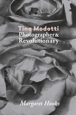 Bild des Verkufers fr Tina Modotti. Photographer and Revolutionary (Blow Up) zum Verkauf von Studibuch