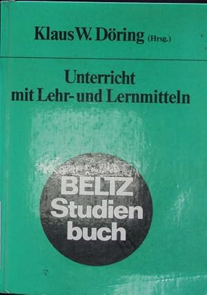 Imagen del vendedor de Unterricht mit Lehr- und Lernmitteln. a la venta por Antiquariat Bookfarm