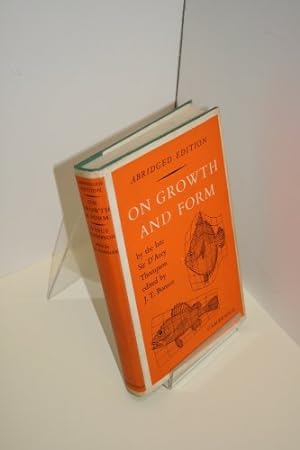 Image du vendeur pour On Growth and Form Abridged Edition mis en vente par WeBuyBooks