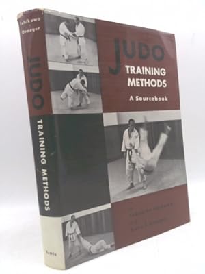 Bild des Verkufers fr Judo Training Methods: A Sourcebook (In Slipcase) zum Verkauf von ThriftBooksVintage