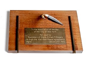 Bild des Verkufers fr Secretary of State William P. Rogers' Pen Used to Sign the Vietnam Peace Agreement. zum Verkauf von Raptis Rare Books