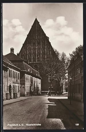 Ansichtskarte Frankfurt a. O., Ansicht der Nicolaikirche mit kurzem Strassenabschnitt