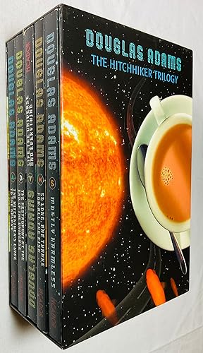 Imagen del vendedor de The Hitchhiker Trilogy: The Hitchhiker's Guide to the Galaxy, The Restaurant at the End of the Universe, Life The Universe and Everything, So Long and Thanks for all the Fish, and Mostly Harmless [Boxset] a la venta por Hadwebutknown