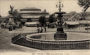 Ansichtskarte / Postkarte Vichy Allier, Place de la Republique