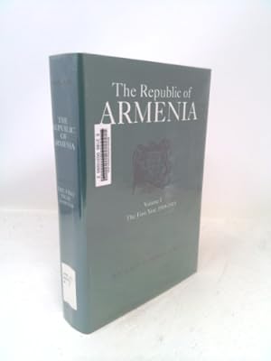 Bild des Verkufers fr The Republic of Armenia, Vol. I: The First Year, 1918-1919 zum Verkauf von ThriftBooksVintage
