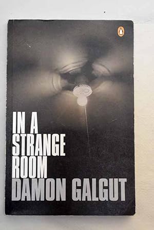 Seller image for In a strange room for sale by Alcan Libros