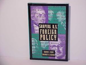 Bild des Verkufers fr Shaping U.S. Foreign Policy: Profiles of Twelve Secretaries of State zum Verkauf von Gene The Book Peddler