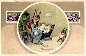 Ansichtskarte / Postkarte Glückwunsch Ostern, Vermenschlichter Hase, Küken im Babybett