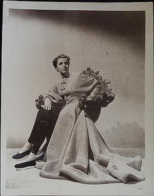 Immagine del venditore per Lost Horizon 8 X 10 Still 1936 Jane Wyatt! venduto da AcornBooksNH