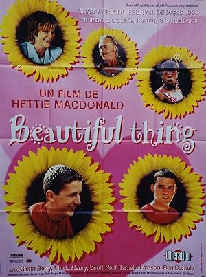 "BEAUTIFUL THING" Réalisé par Hettie MACDONALD en 1996 avec Glenn BERRY, Linda HENRY, Scott NEAL,...
