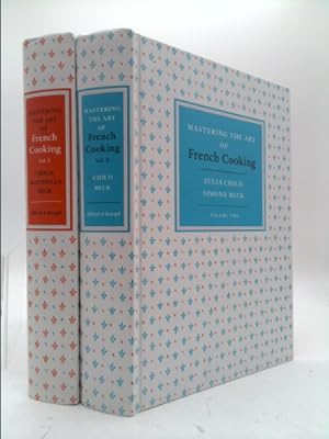 Bild des Verkufers fr Mastering the Art of French Cooking (2 Volume Box Set): A Cookbook zum Verkauf von ThriftBooksVintage