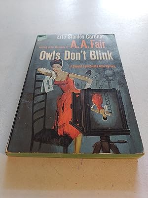 Bild des Verkufers fr Owls Don't Blink zum Verkauf von Powdersmoke Pulps