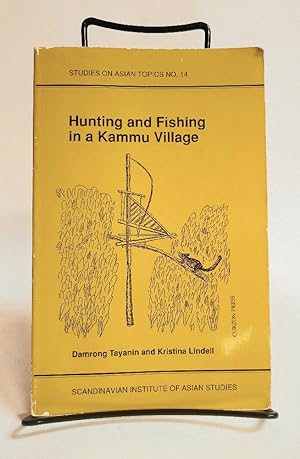 Imagen del vendedor de Hunting and Fishing in a Kammu Village a la venta por Chaparral Books