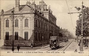 Ansichtskarte / Postkarte Bordeaux Gironde, L'Ecole de Sante Navale, Cours de la Marne, Straßenbahn