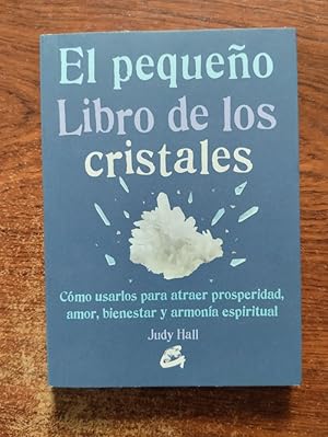 Image du vendeur pour El pequeo libro de los cristales mis en vente par Librera Ofisierra