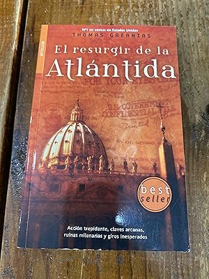 Seller image for El resurgir de la atlantida/ Raising Atlantis (Bolsillo) (Spanish Edition) for sale by Trfico de Libros Lavapies
