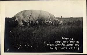 Foto Ansichtskarte / Postkarte Anneux Nord, Bergung eines entwichenen englischen Fesselballons, I WK