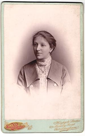 Imagen del vendedor de Photo Walter Baker, Birmingham, 159, Moseley Road, Junge Dame mit zurckgebundenem Haar a la venta por Bartko-Reher